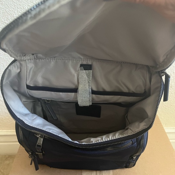 Tumi Bethany Backpack, navy blue, new with tags - Picture 2 of 6